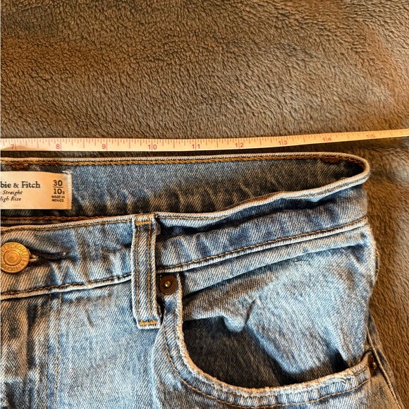 Abercrombie & Fitch Slim Straight High Rise Jeans - Picture 7 of 9